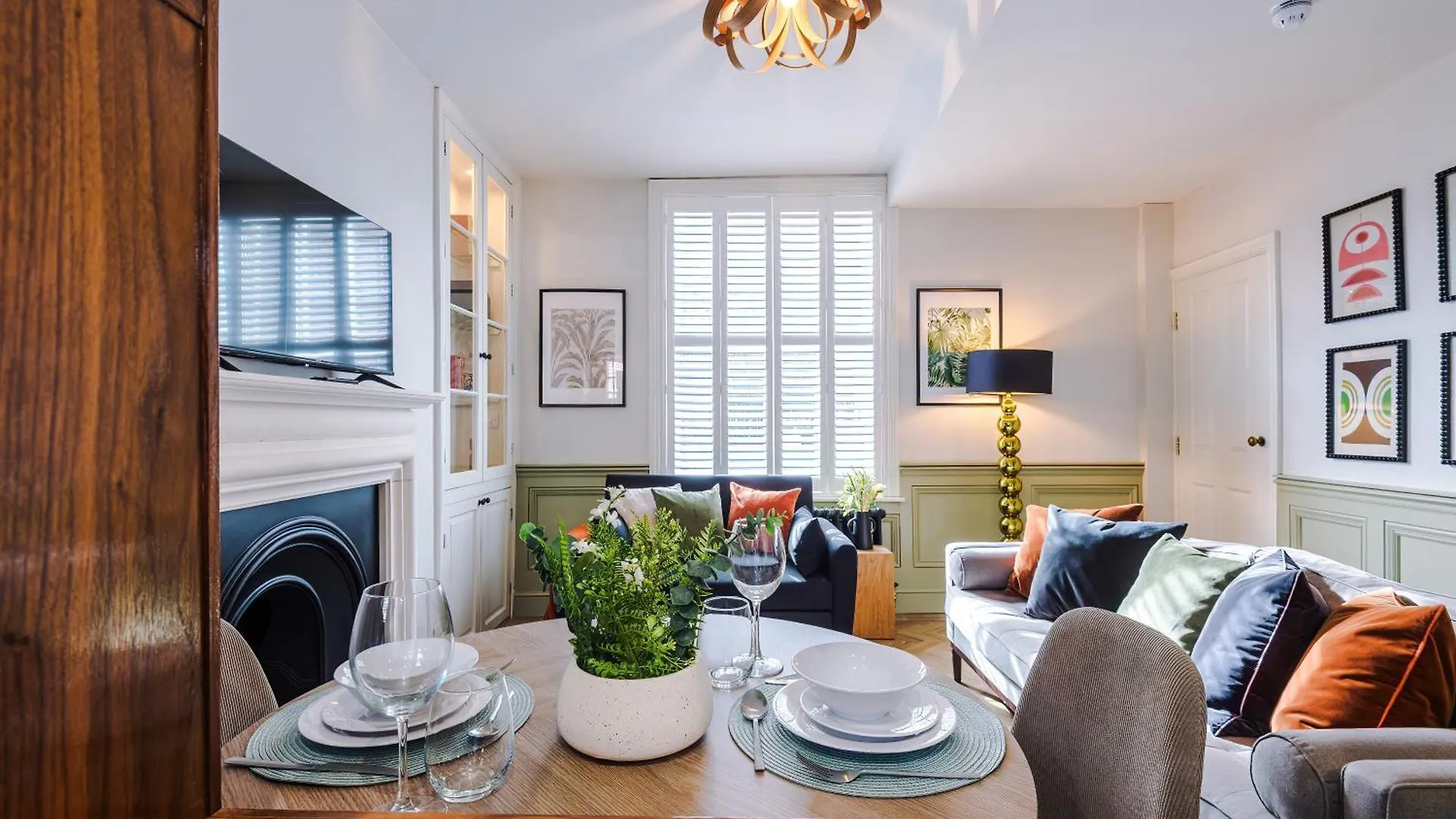 Exquisite York Gem - Garden Daire