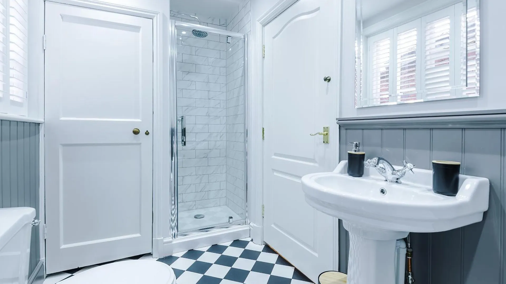Exquisite York Gem - Garden Daire 0*,